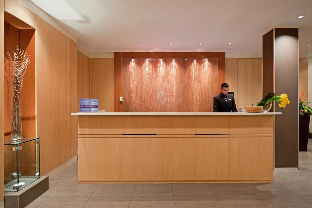 Hotel Indigo Boston - Newton Riverside Extérieur photo